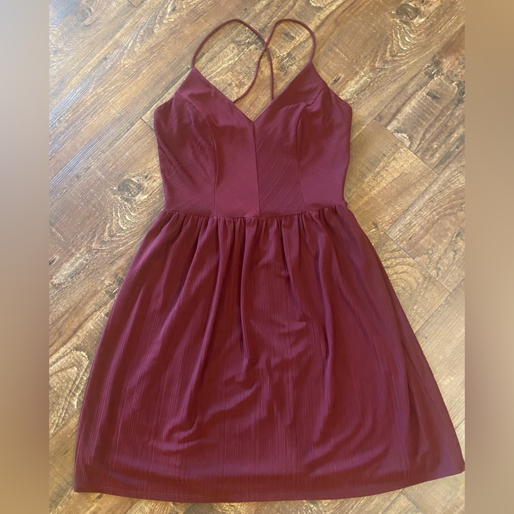 Boutique Sadie and Sage maroon dress